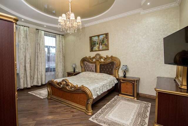 Отель Panskiy Dvir Черновцы-16